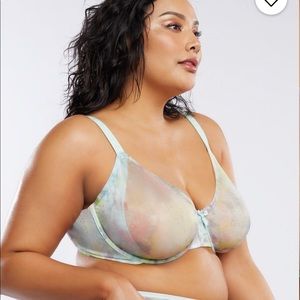 NWOT Savage Fenty Unlined Bra in Groovy Print